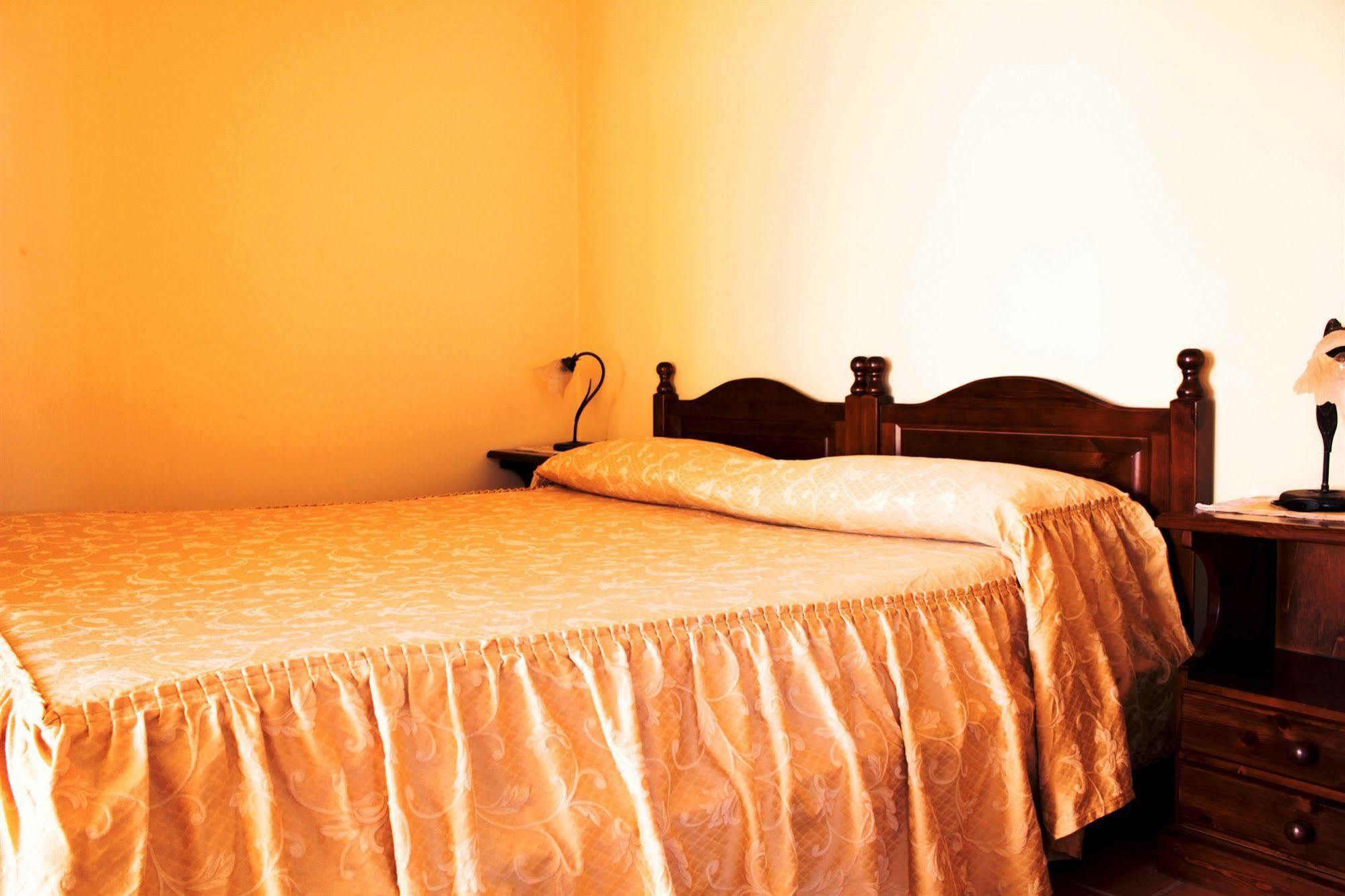 Bed and Breakfast Ai Tre Parchi Bed And Bike à Randazzo Extérieur photo